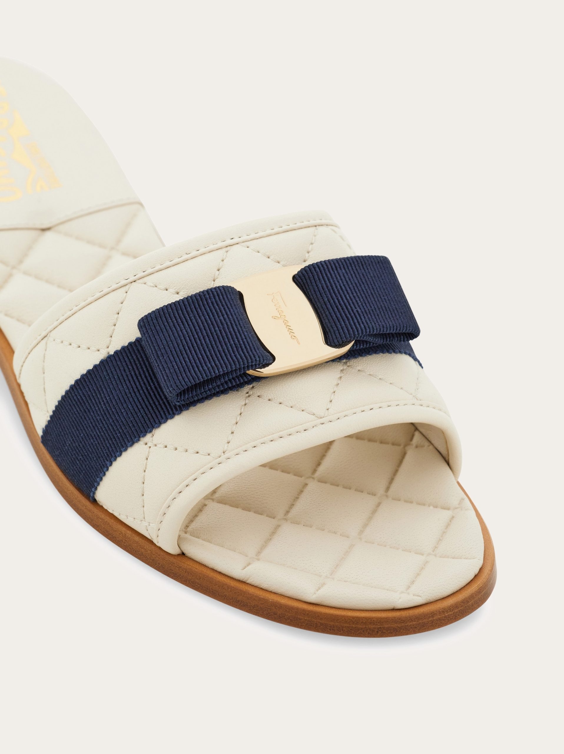 Ferragamo Vara bow quilted slide - Image 2